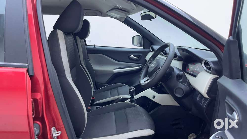 Nissan Magnite 1.0 Xv Dual Tone, 2023, Petrol
