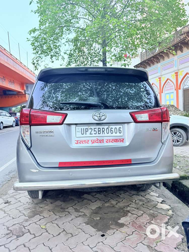 Toyota Innova Crysta 2.4 V, 2016, Diesel