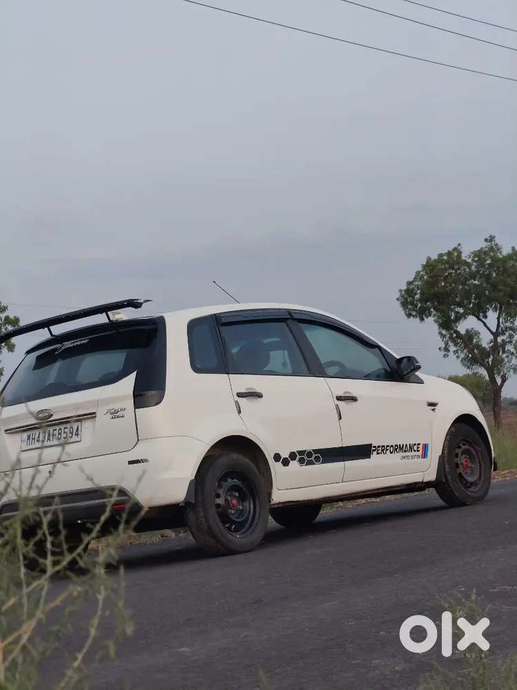 Ford Figo Diesel Titanium 2011