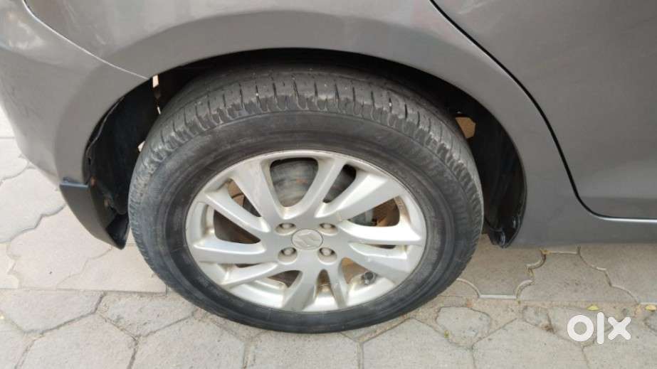 Maruti Suzuki Swift Vvt Zxi, 2012, Petrol