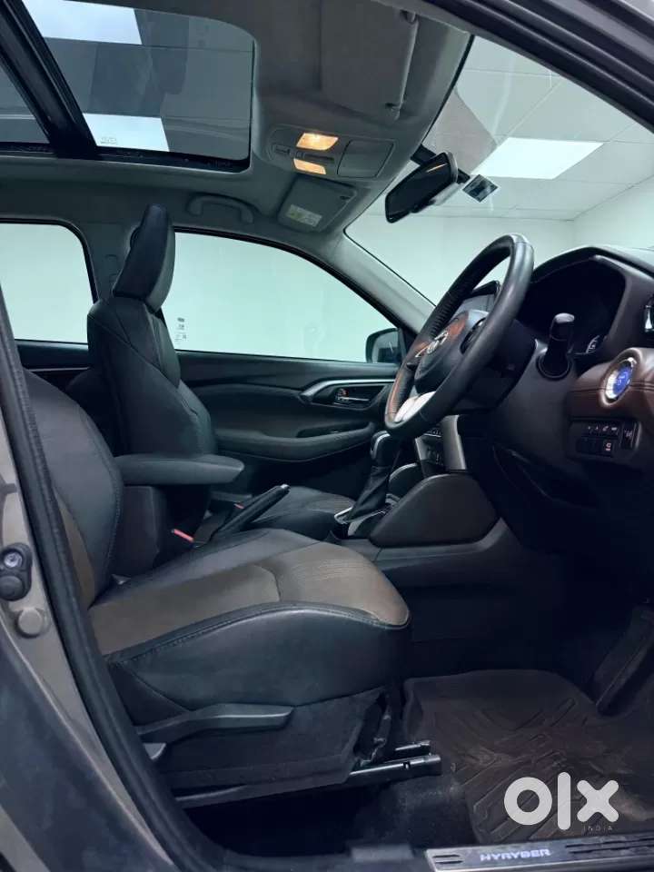 Toyota Urban Cruiser Hyryder 1.5 V Hybrid, 2024, Petrol