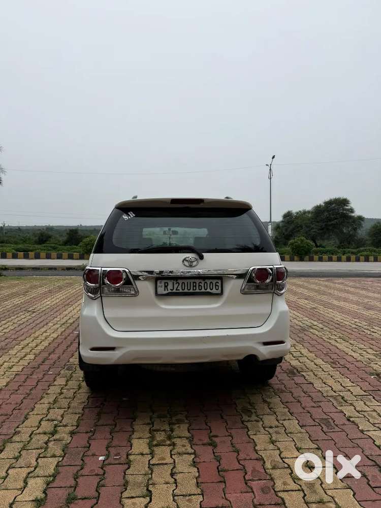 Toyota Fortuner 2015 Manual Diesel Suv