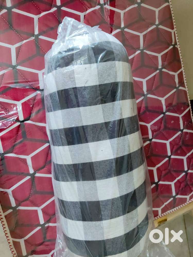 1x Bolster pillow unused new for sell (ATOOTFUSION Black and White)