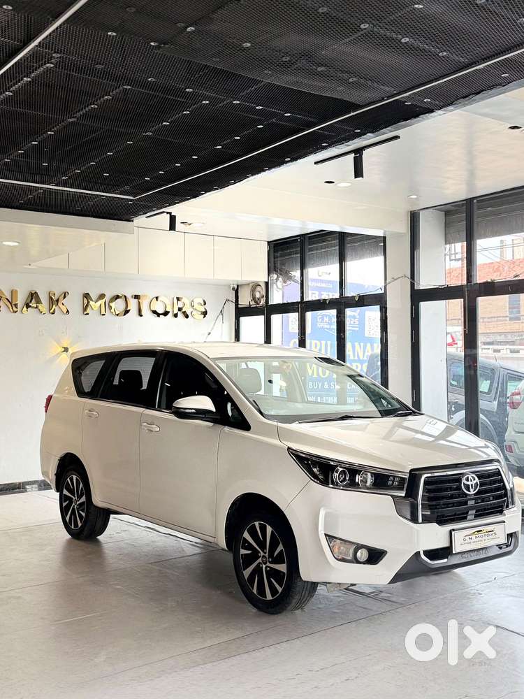 Toyota Innova Crysta 2.4 G Mt, 2016, Diesel