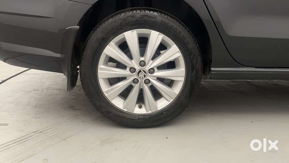 Skoda Rapid 1.0 Ambition Tsi At, 2021, Petrol