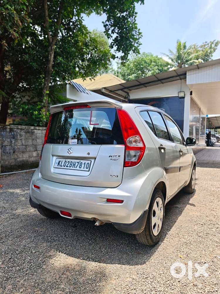 Maruti Suzuki Ritz Vxi Abs, 2013, Petrol