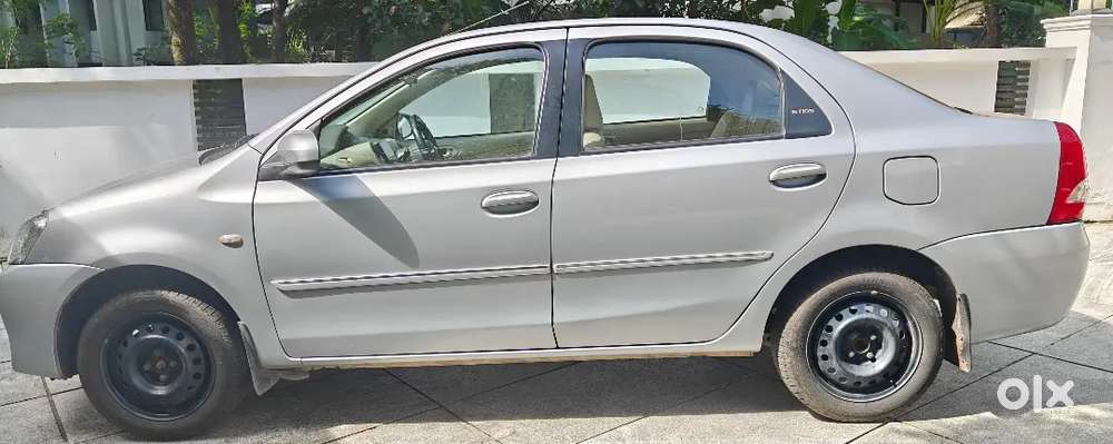 Doctor Owned Toyota Etios G 2013