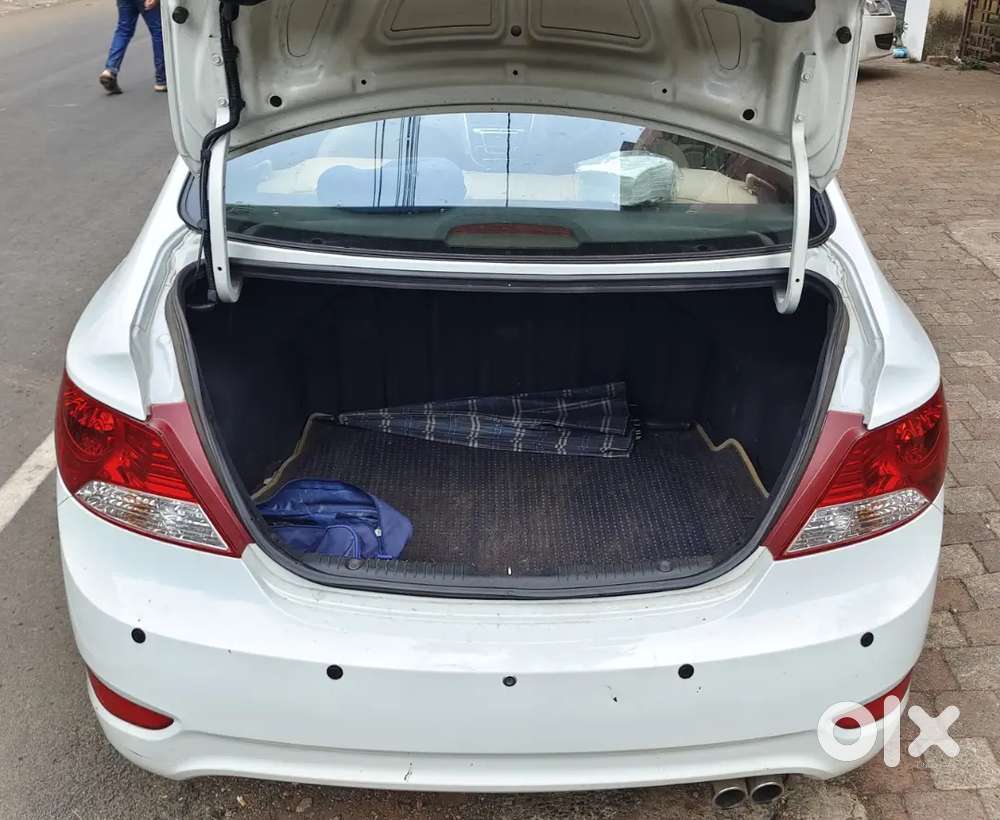 Hyundai Verna 2013 Petrol 49500 Km Driven Family Transfer