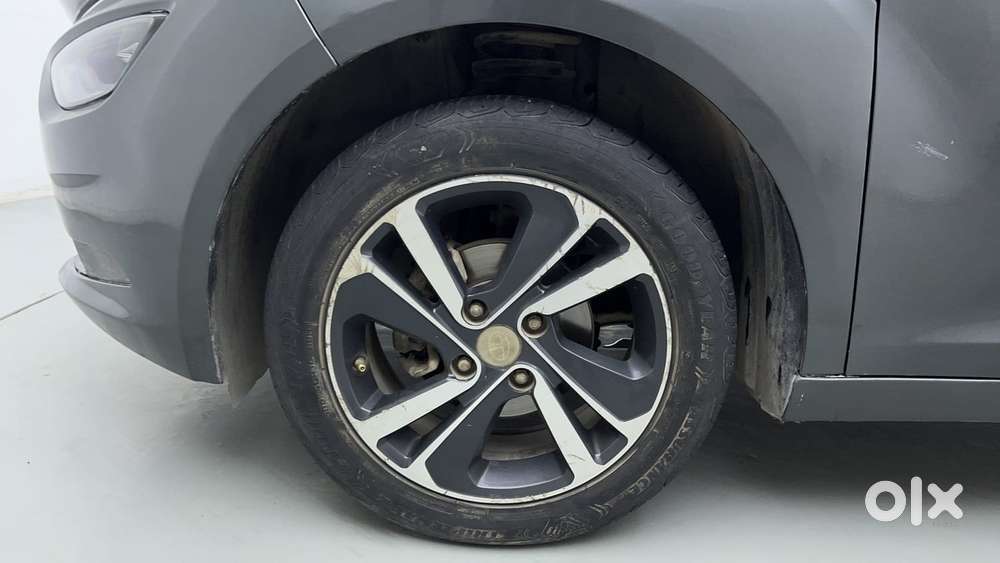 Tata Altroz 1.2 Xza Plus, 2022, Petrol