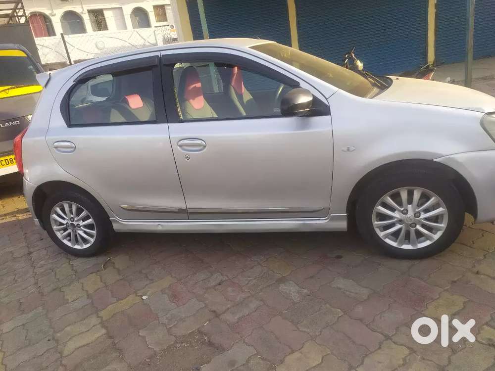 Toyota Etios Liva 2011 Petrol Well Maintained