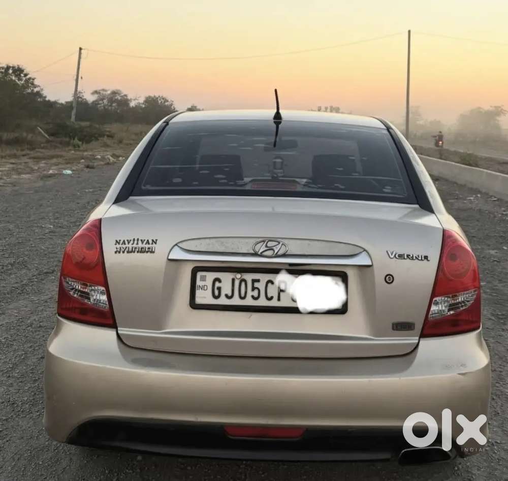 Hyundai Verna 2011