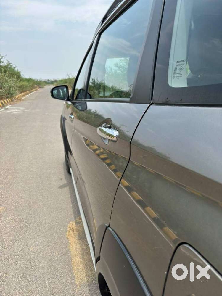 Maruti Suzuki Xl6 1.5 Alpha Mt, 2021, Petrol
