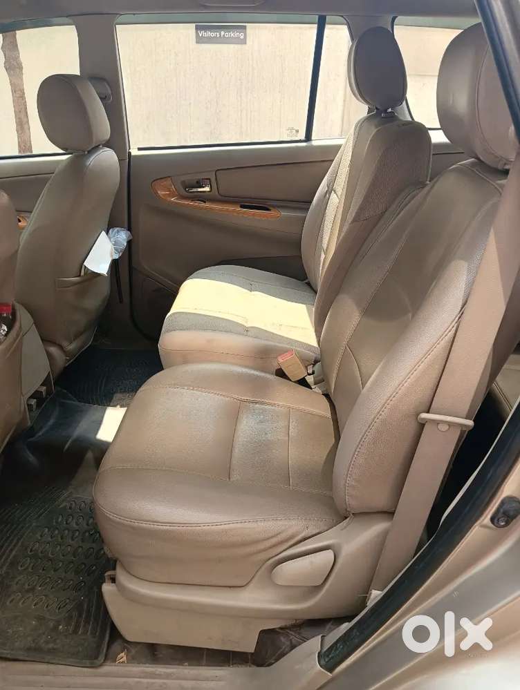 Toyota Innova 8 Seater For 5.50 Lakhs