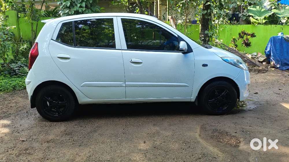 Hyundai I10 Sportz 2011