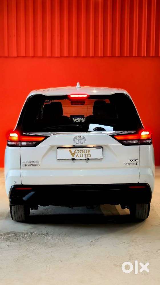 Toyota Innova Hycross 2.0 Vx Hybrid 7 Str, 2023, Cng & Hybrids