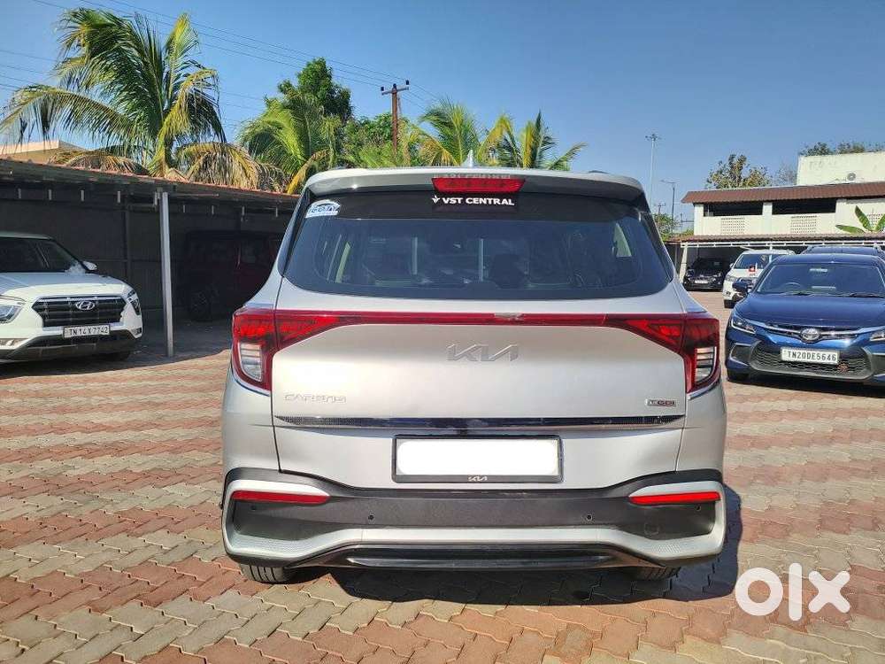 Kia Carens, 2023, Petrol