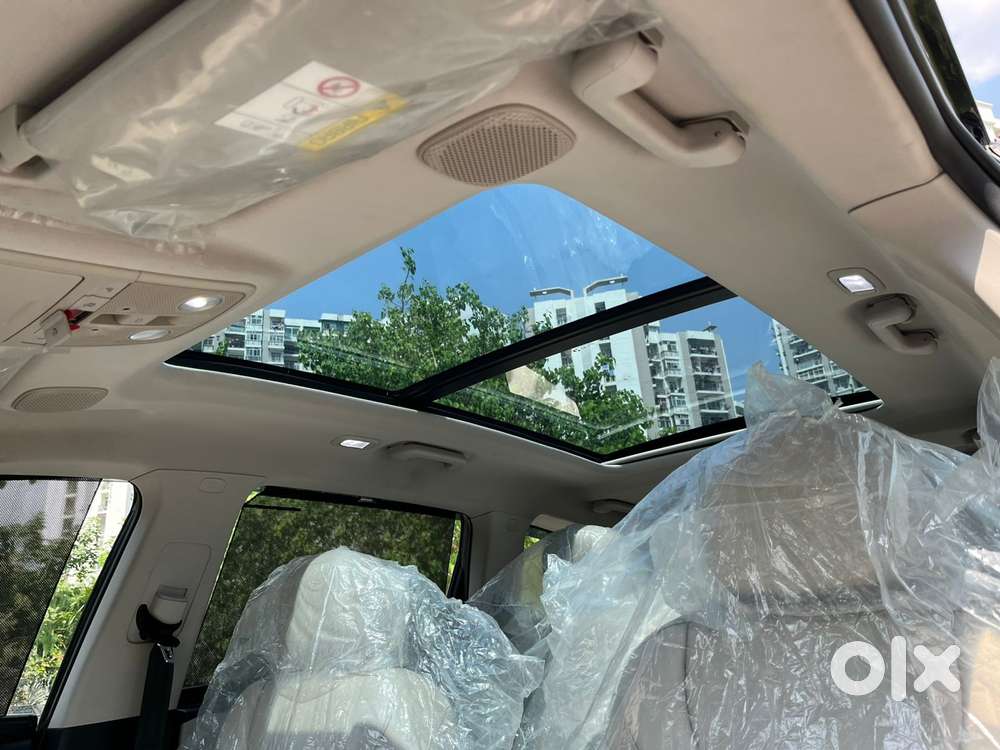 Mahindra Xuv700 2.0 Ax 7 Petrol At Luxury Pack Str, 2024, Petrol