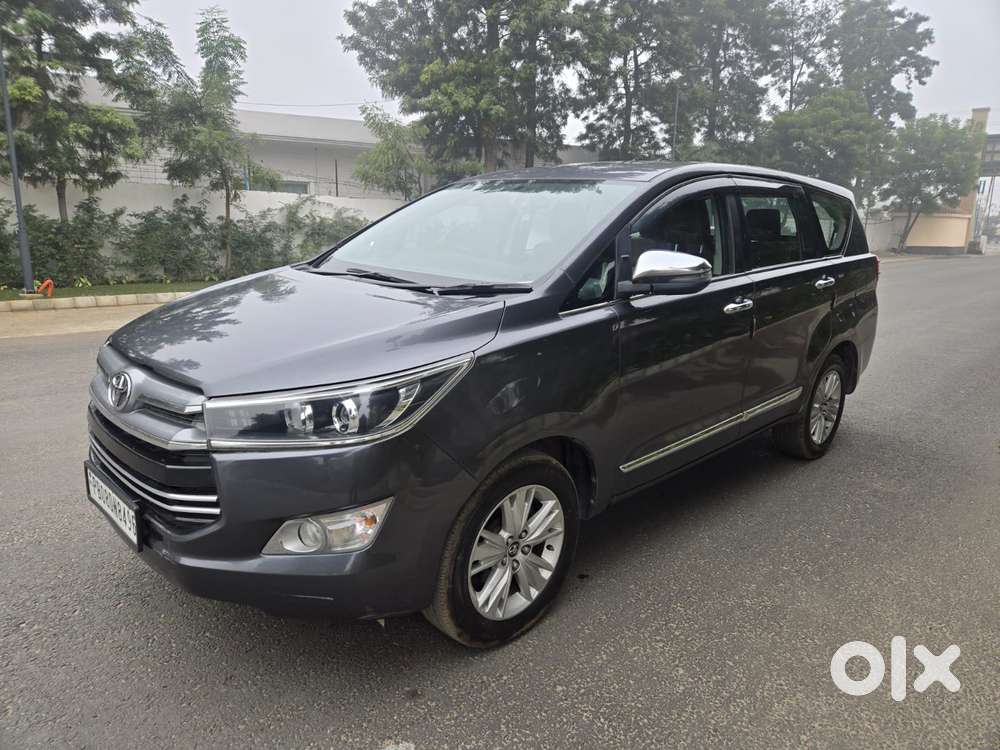 Toyota Innova Crysta 2.8 Z, 2016, Diesel