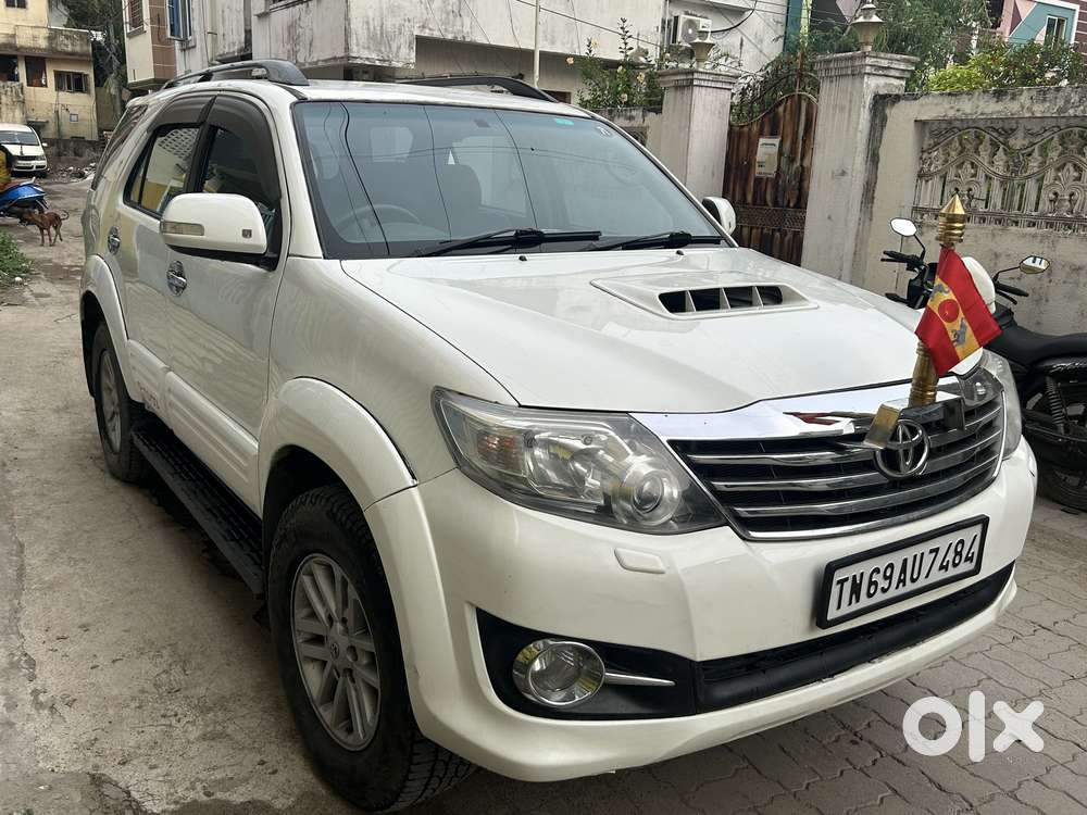 Toyota Fortuner 4x2 Manual, 2013, Diesel