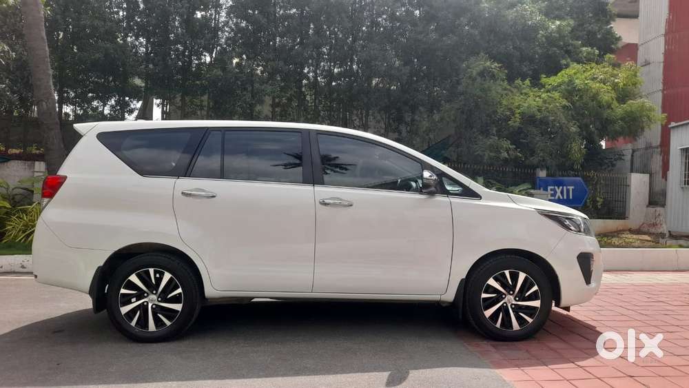 Toyota Innova Crysta 2.8 Zx At, 2022, Petrol