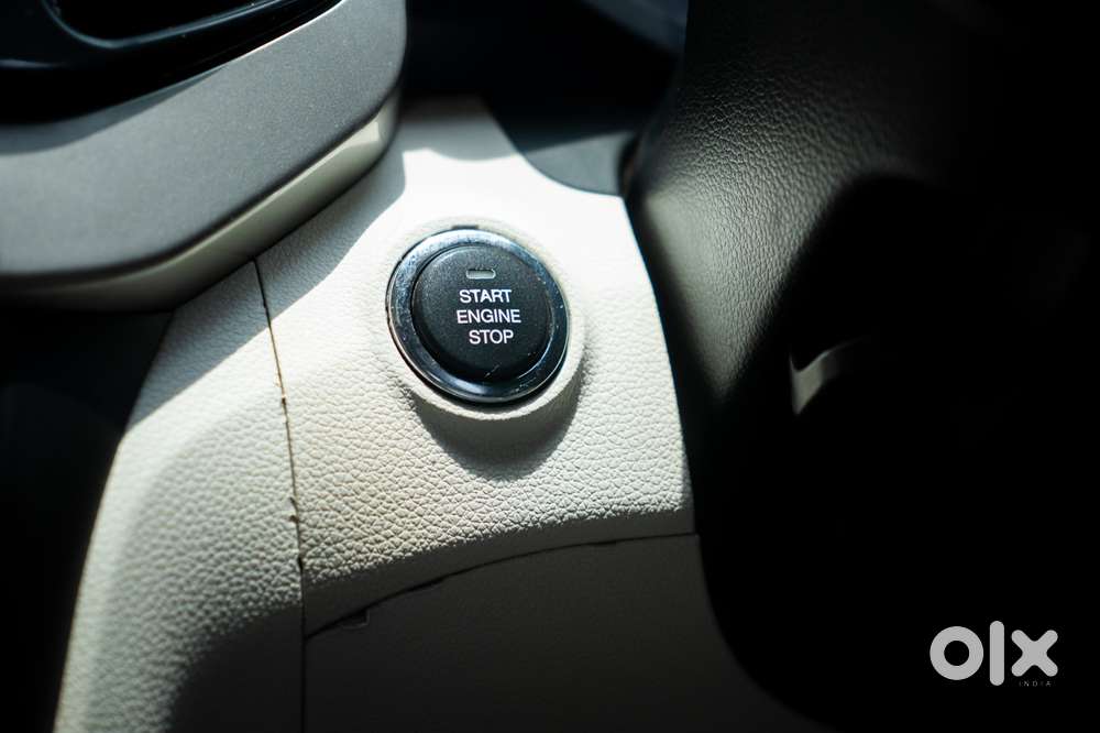 Mahindra Xuv300 W8 Option, 2020, Petrol