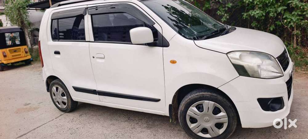 Maruti Suzuki Wagon R 1.0 Vxi Plus Amt, 2017, Petrol