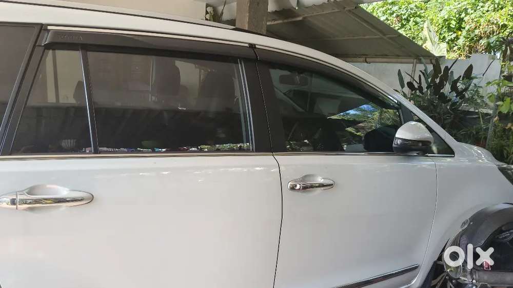 Toyota Innova Crysta