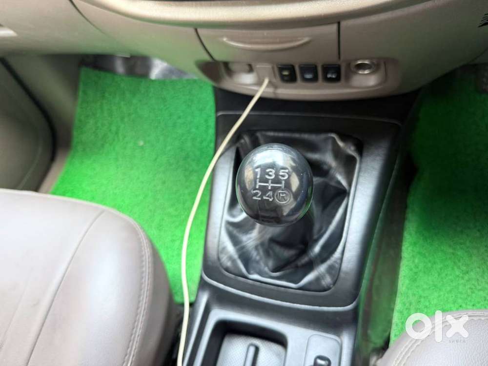 Toyota Innova 2.5 G (diesel) 7 Seater Bs Iv, 2016, Diesel
