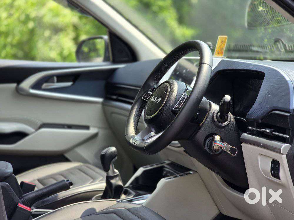 Kia Carens G1.5 6mt Gravity, 2025, Petrol