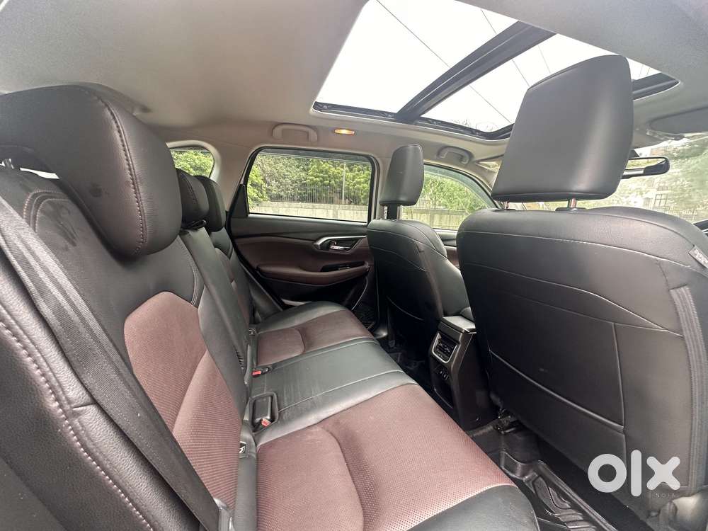 Maruti Suzuki Grand Vitara 1.5 Alpha Smart Hybrid At, 2022, Petrol