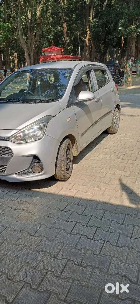 Hyundai Grand I10 2017 Petrol 65000 Km Driven