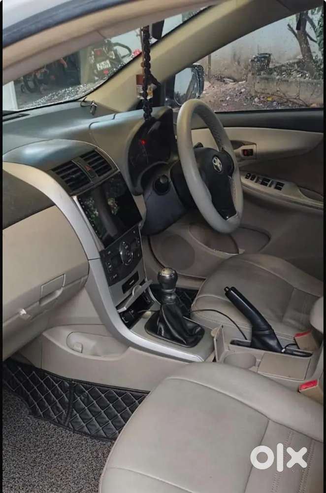 Toyota Corolla Altis 2011