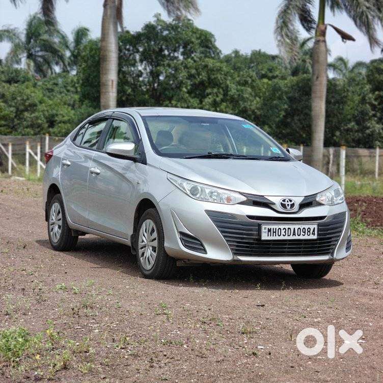 Toyota Yaris J Cvt, 2018, Petrol