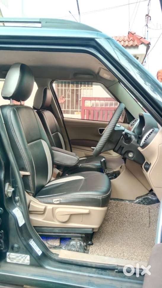 Mahindra Tuv 300 T8 Amt, 2016, Diesel