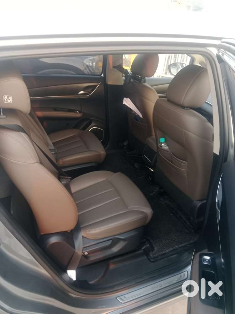 Toyota Camry Hybrid, 2019, Petrol