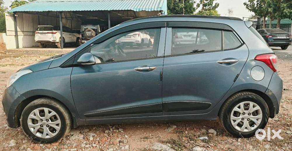 Hyundai Grand I10 Sportz, 2014, Petrol