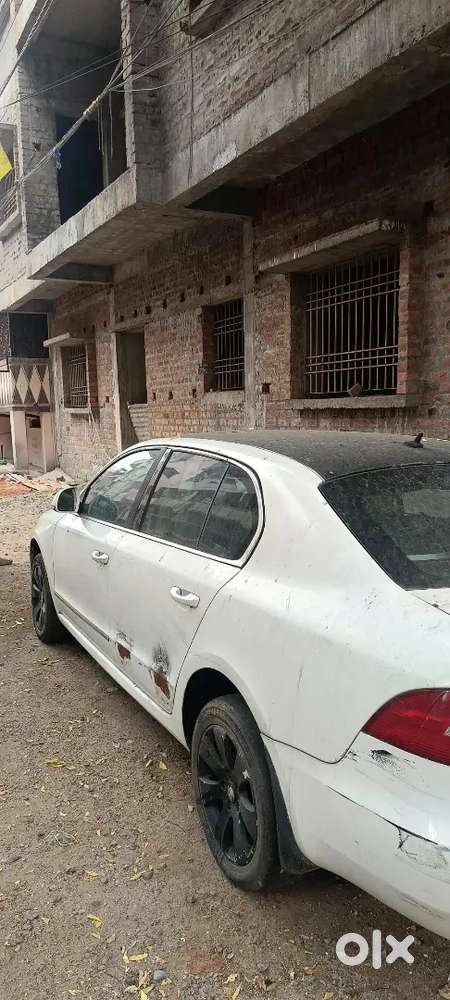 Skoda Superb 2011