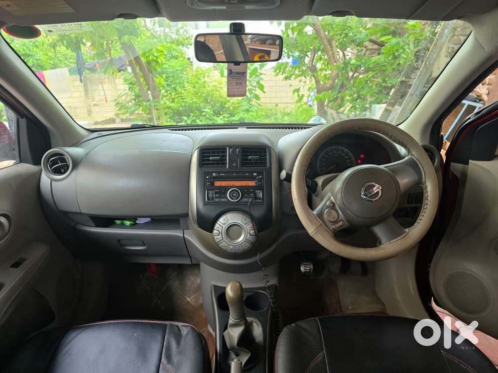 Nissan Sunny Petrol 2011