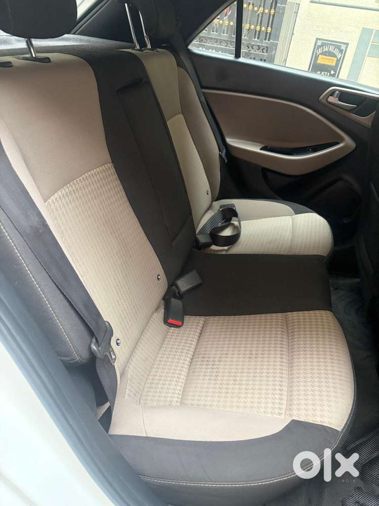 Hyundai I20 Asta (o) 1.2 Mt, 2019, Petrol
