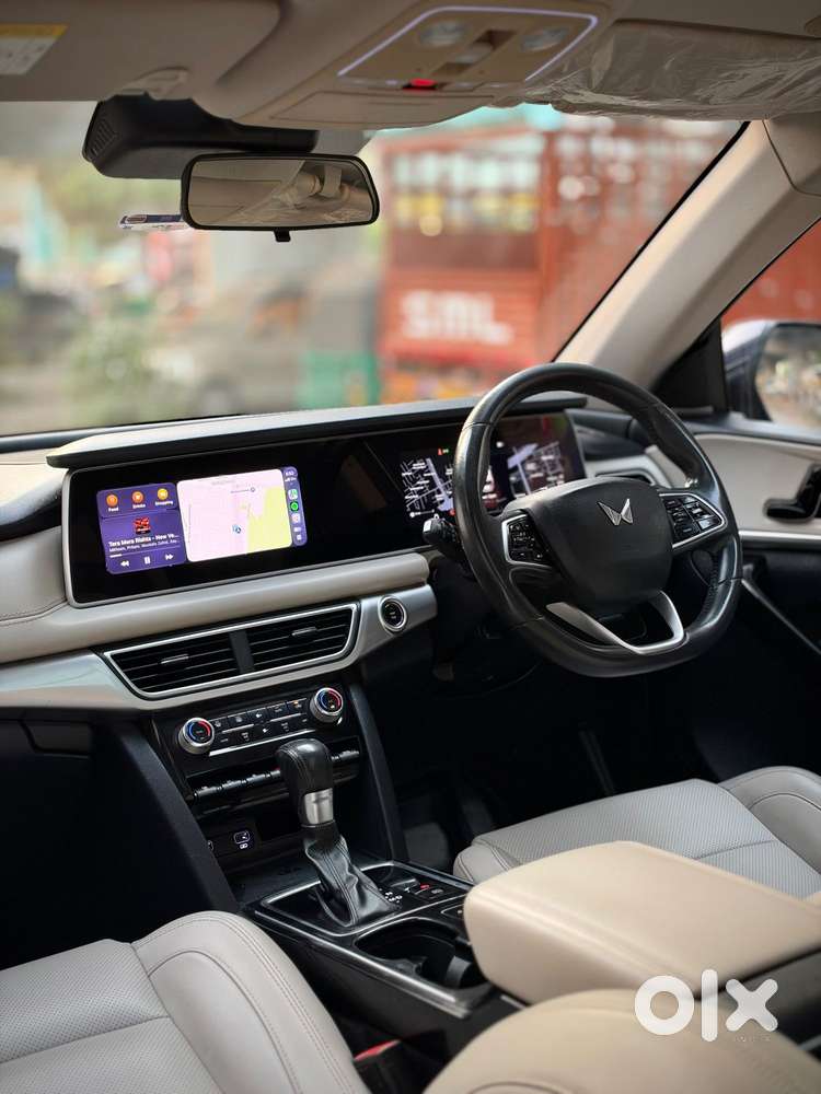 Mahindra Xuv700 2.2 Ax 7 Diesel At Luxury Pack Str, 2022, Diesel