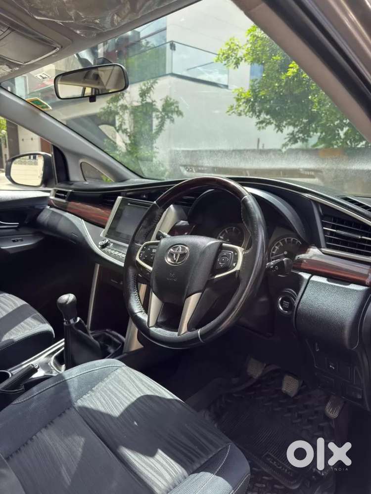 Toyota Innova Crysta 2.4 V 7 Str, 2017, Diesel