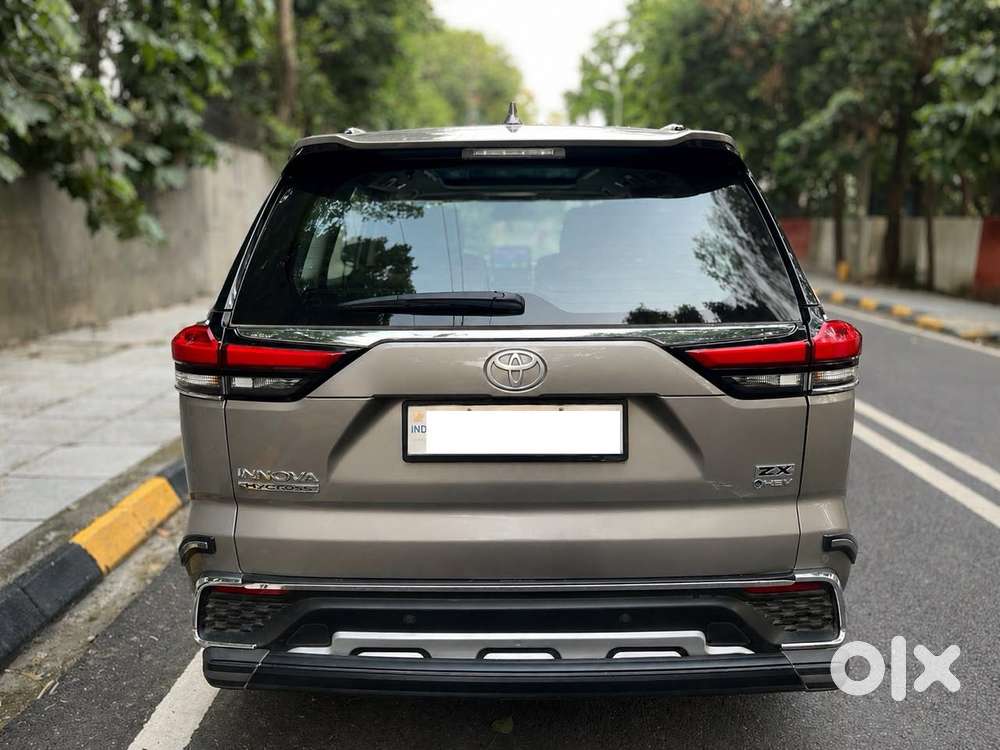Toyota Innova Hycross 2.0 Zx (o) Hybrid 7 Str, 2026, Petrol