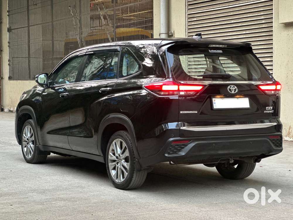 Toyota Innova Hycross 2.0 Zx Hybrid 7 Str, 2023, Petrol