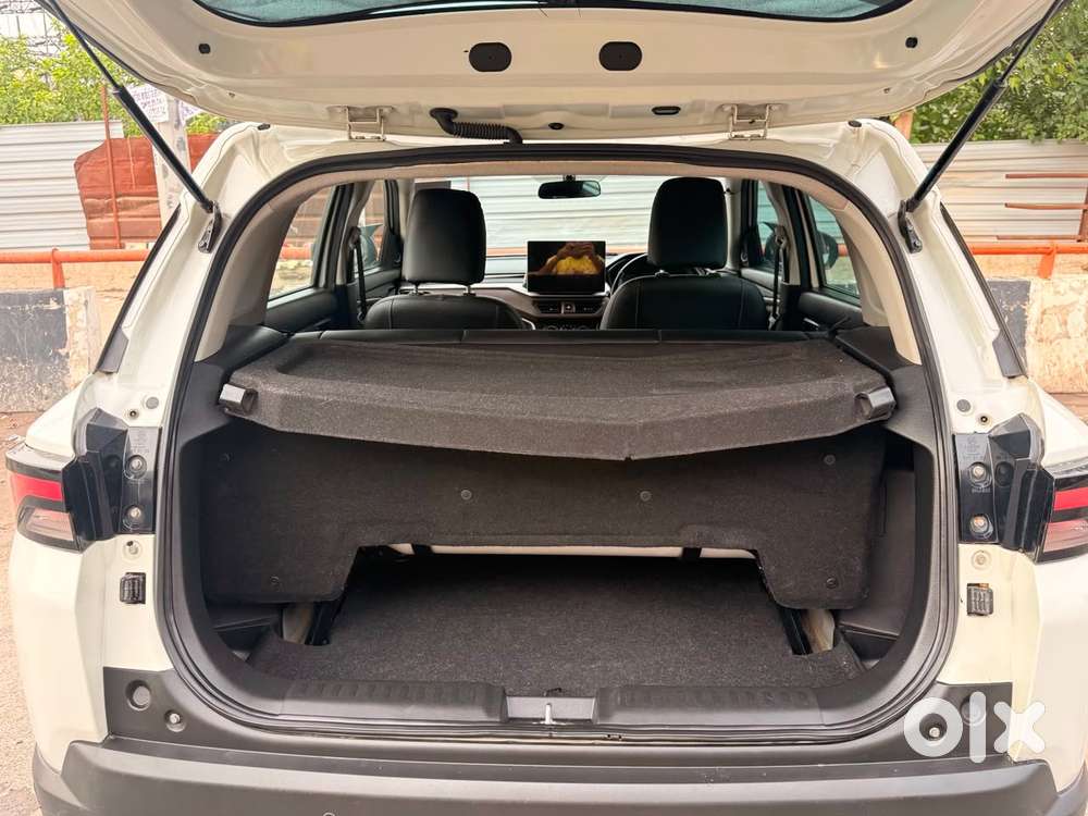 Maruti Suzuki Brezza 1.5 Lxi Cng, 2023, Cng & Hybrids