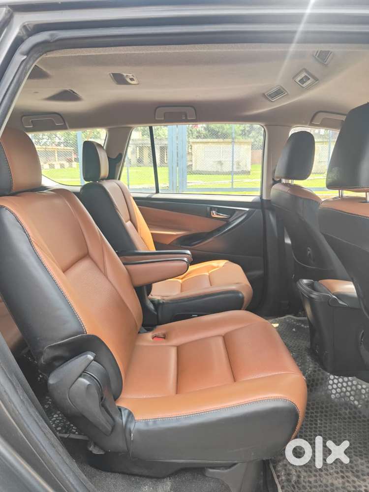 Toyota Innova Crysta 2.4 G Mt, 2021, Petrol