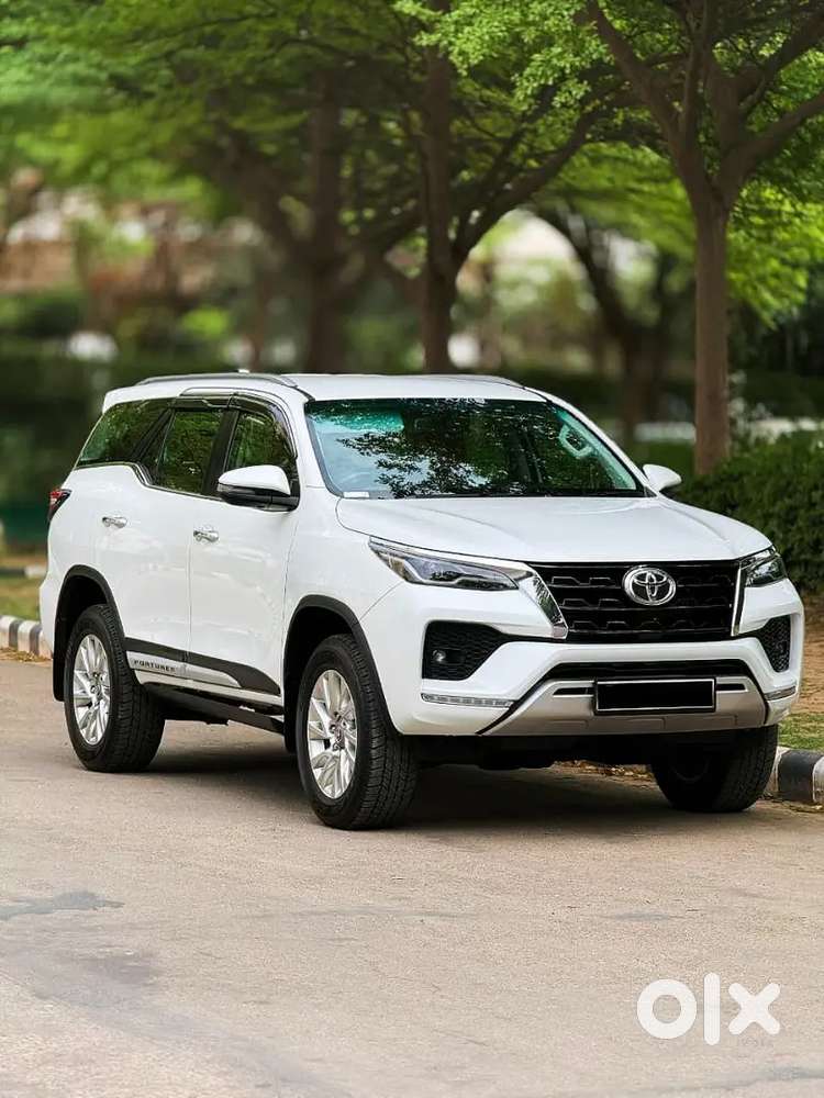 Toyota Fortuner Legender 2023 Diesel 15000 Km Driven