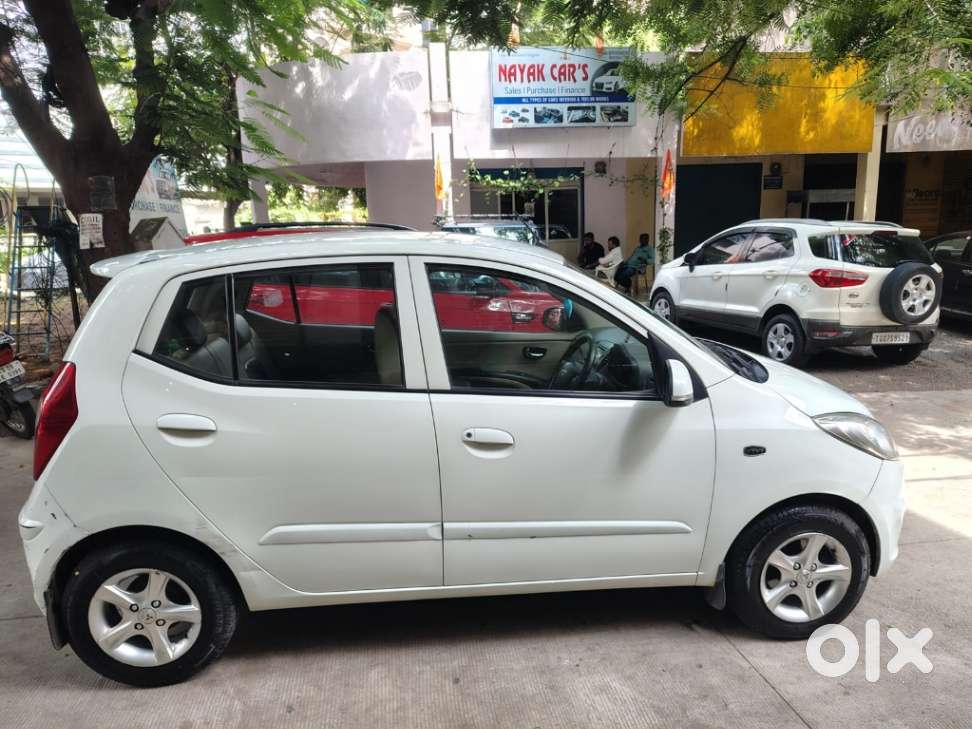 Hyundai I10 Sportz At, 2010, Petrol