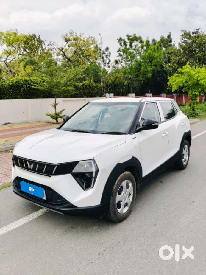 Mahindra Xuv 3xo Ax5l 1.2 Petrol At, 2025, Petrol