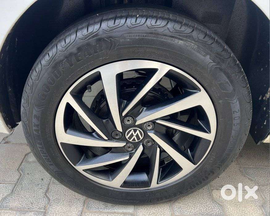 Volkswagen Virtus 1.0 Topline Tsi At, 2023, Petrol