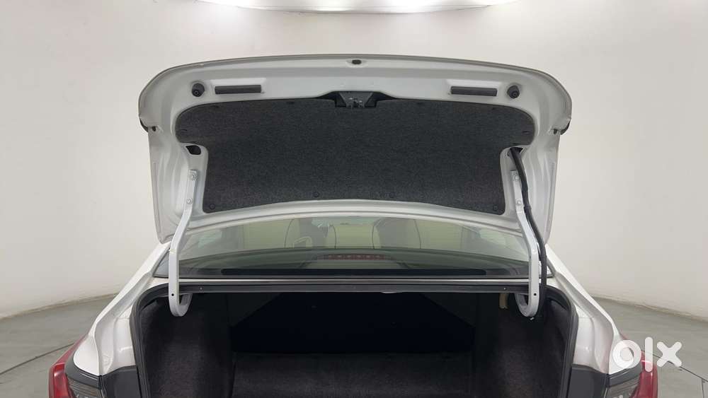 Honda City Vx Petrol Mt, 2023, Petrol